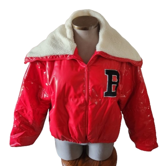 VARSITY STYLE PUFFER ☆ RED FAUX PATENT LEATHER ☆ SHERPA ☆ JACKET ☆ 2x ☆ NWT - Picture 2 of 7
